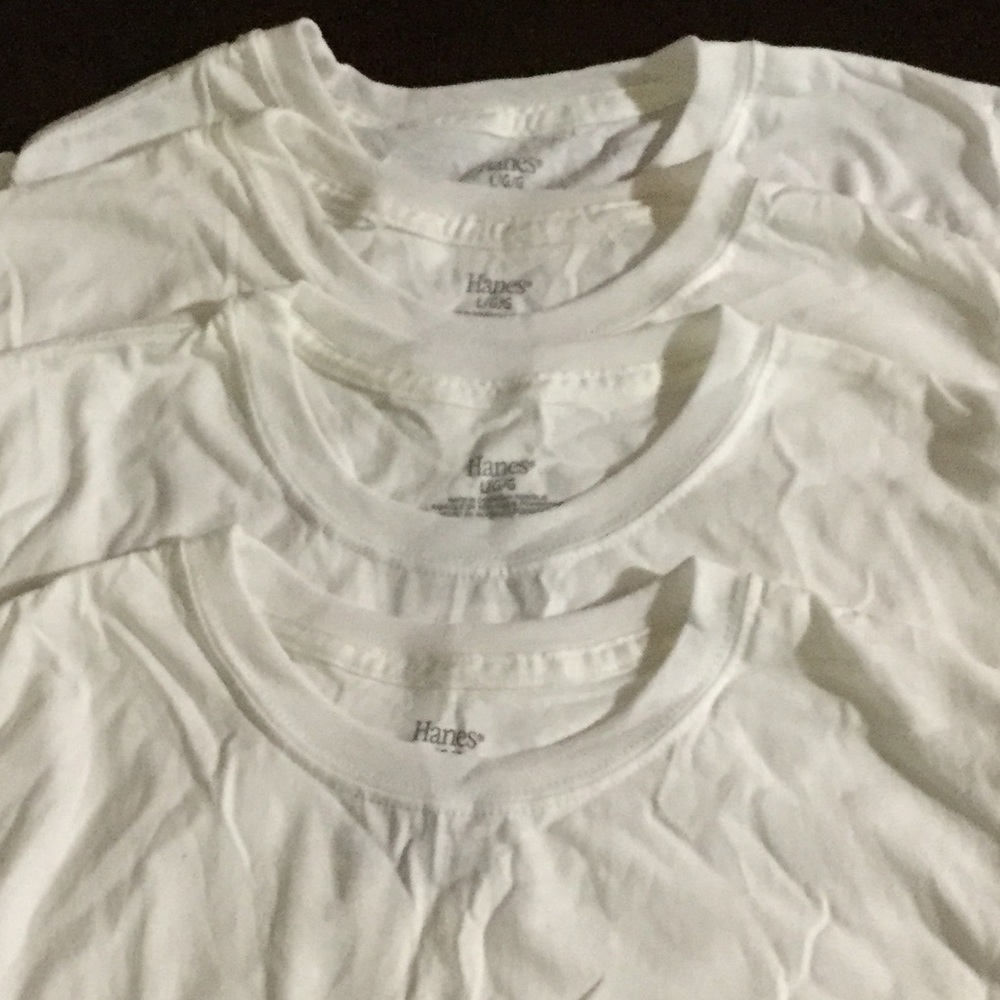 40. pack of 4 shirt boys size L $5